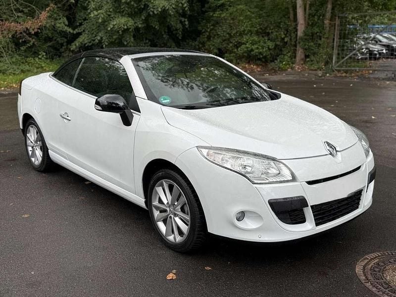 Gebraucht Renault Mégane Cabriolet Luxe 131 PS (96 kW) 2012 Weiß Cabrio