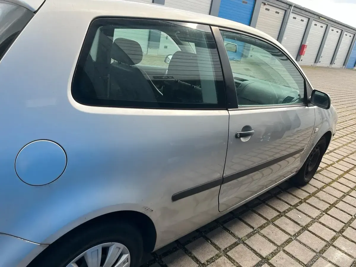 Gebraucht VW Polo 54 PS (39 kW) 2003 Silber Kleinwagen