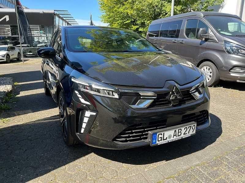 Gebraucht Mitsubishi Colt Select 143 PS (105 kW) 2025 Schwarz (onyxschwarz) Limousine