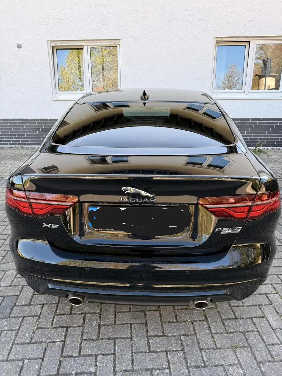 Gebraucht Jaguar XE R-Dynamic 250 PS (183 kW) 2019 Schwarz Limousine