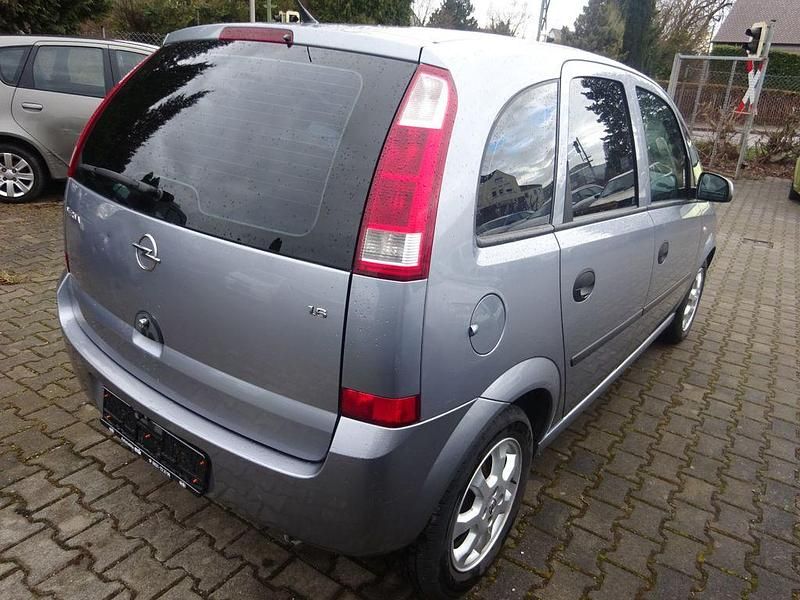 Używany Opel Meriva 101 KM (74 kW) 2004 Szary Minivan
