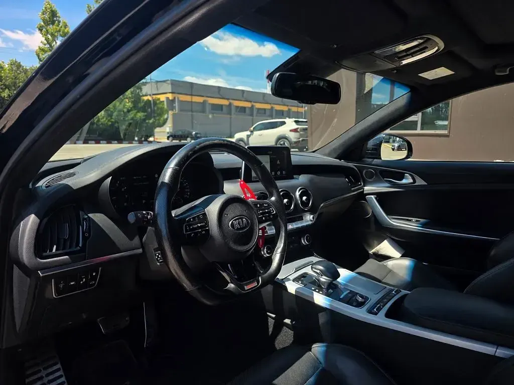 Gebraucht Kia Stinger GT 370 PS (272 kW) 2019 Schwarz Kleinwagen