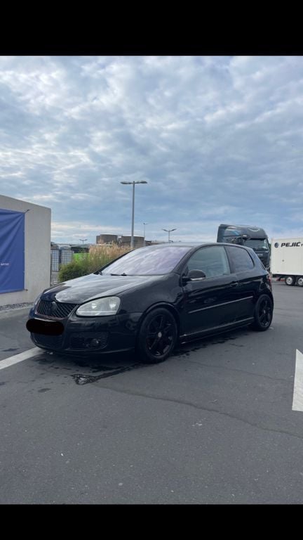 Schwarz Gebraucht 2004 VW Golf V Limousine | 1.799 € (Guter Preis) - Bild 1/4
