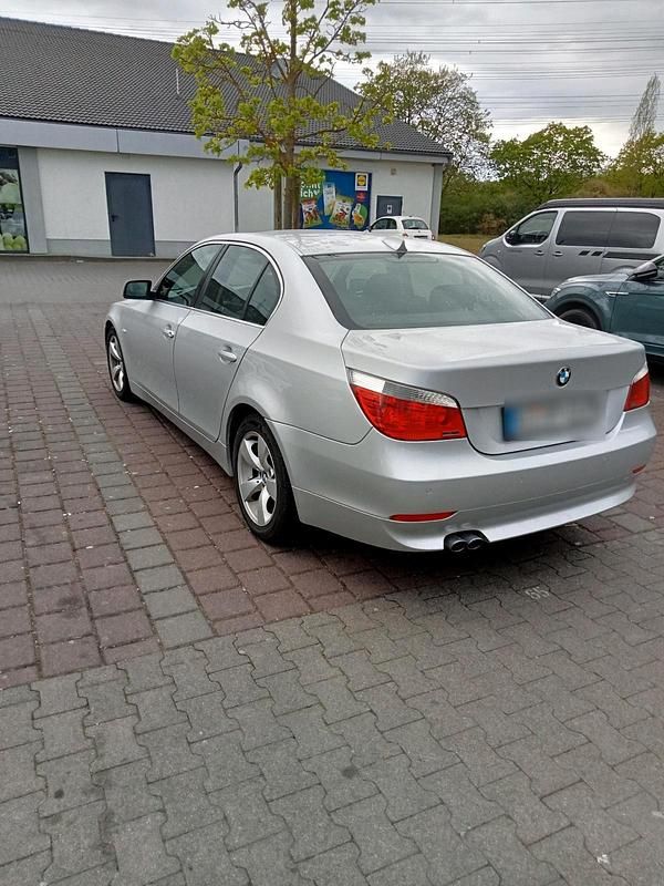 Gebraucht BMW 525 193 PS (141 kW) 2004 Silber Limousine