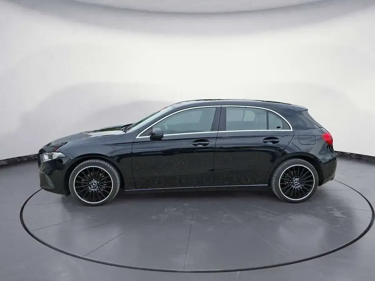 Gebraucht Mercedes A180 Progressive 136 PS (100 kW) 2020 Schwarz Limousine