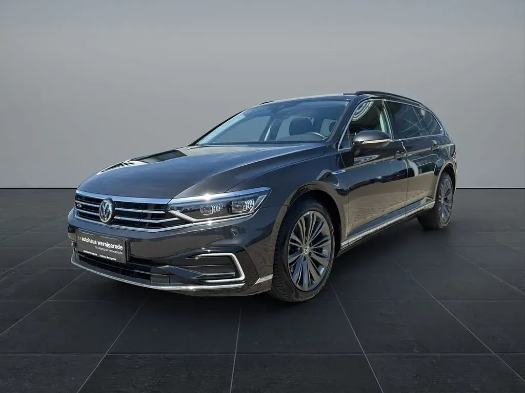 Gebraucht VW Passat GTE 156 PS (114 kW) 2020 Grau Kombi
