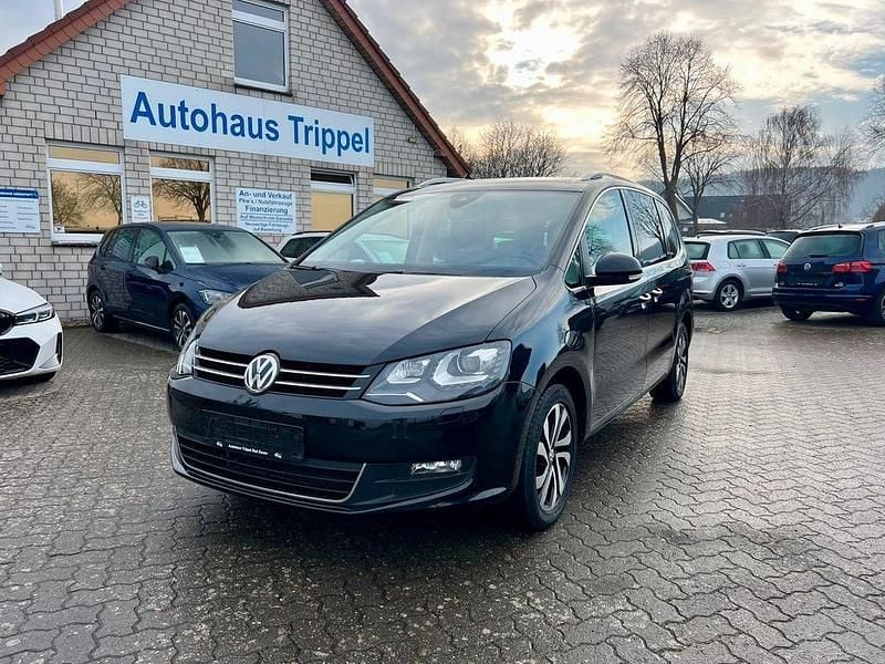 Gebraucht VW Sharan Active 150 PS (110 kW) 2022 Schwarz Van / Kleinbus