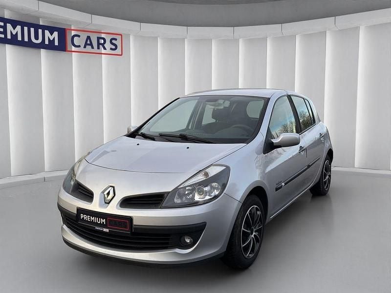 Grau Gebraucht 2005 Renault Clio III Dynamique Kleinwagen | 1.490 € (Fairer Preis) - Bild 1/4