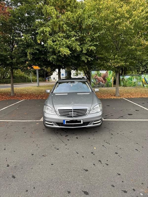 Silber Gebraucht 2013 Mercedes S350 Limousine | 19.900 € (Guter Preis) - Bild 1/4