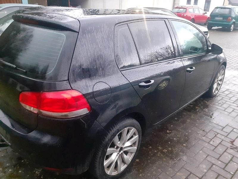 Gebraucht VW Golf VI 105 PS (77 kW) 2010 Schwarz Kleinwagen
