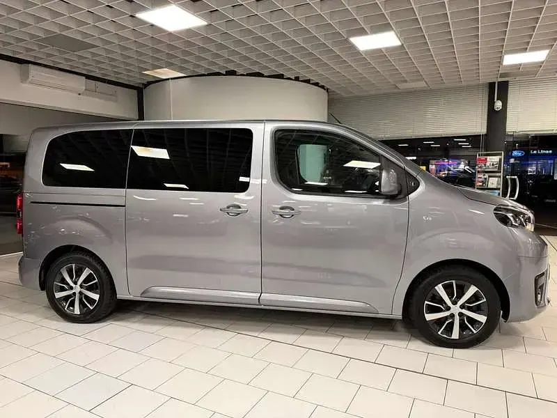 Gebraucht Toyota Proace Verso Team 177 PS (130 kW) 2024 Grau Kombi