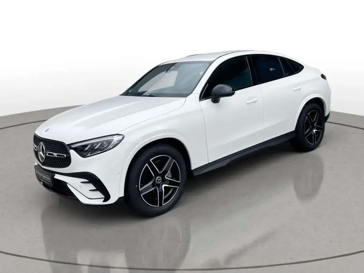 Gebraucht Mercedes GLC220 AMG line 197 PS (144 kW) 2025 Unilack polarweiß SUV