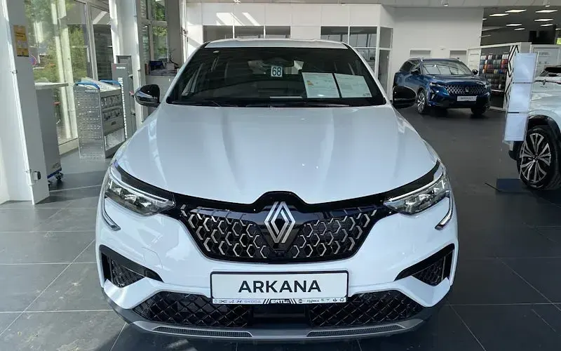 Używany Renault Arkana Techno 140 KM (102 kW) 2025 Biały SUV