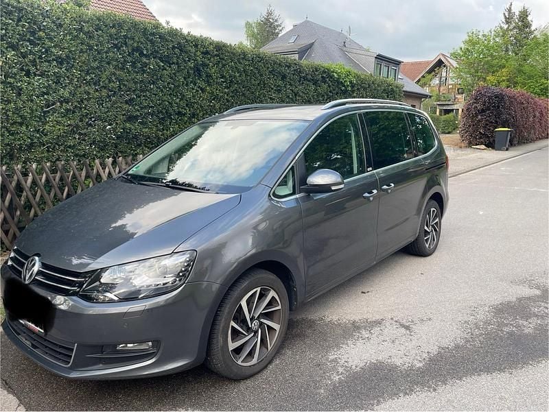 Gebraucht VW Sharan 150 PS (110 kW) 2018 Grau Van / Kleinbus