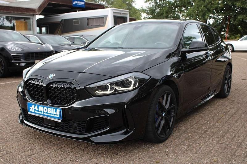 Black sapphire metallic Gebraucht 2021 BMW 135 Performance Kleinwagen | 31.999 € (Fairer Preis) - Bild 1/4