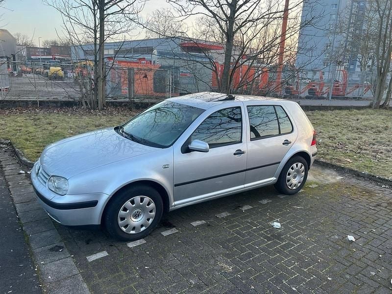 Gebraucht VW Golf IV 105 PS (77 kW) 2003 Kleinwagen