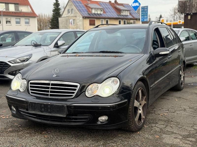 Schwarz Gebraucht 2006 Mercedes C280 Avantgarde Kombi | 2.900 € (Superpreis) - Bild 1/4