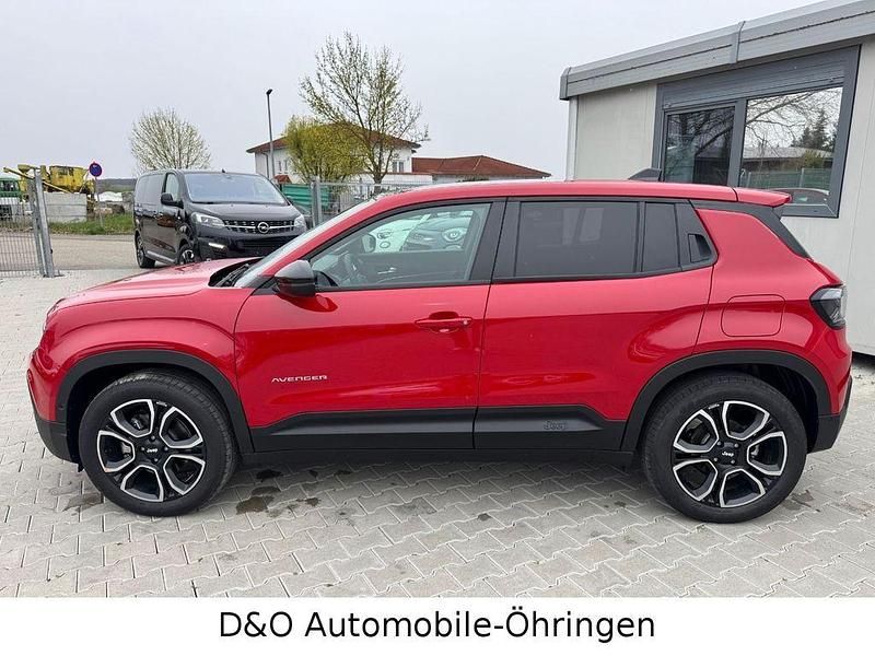 Neu Jeep Avenger EV Summit 114 kW (156 PS) 2025 Rot SUV