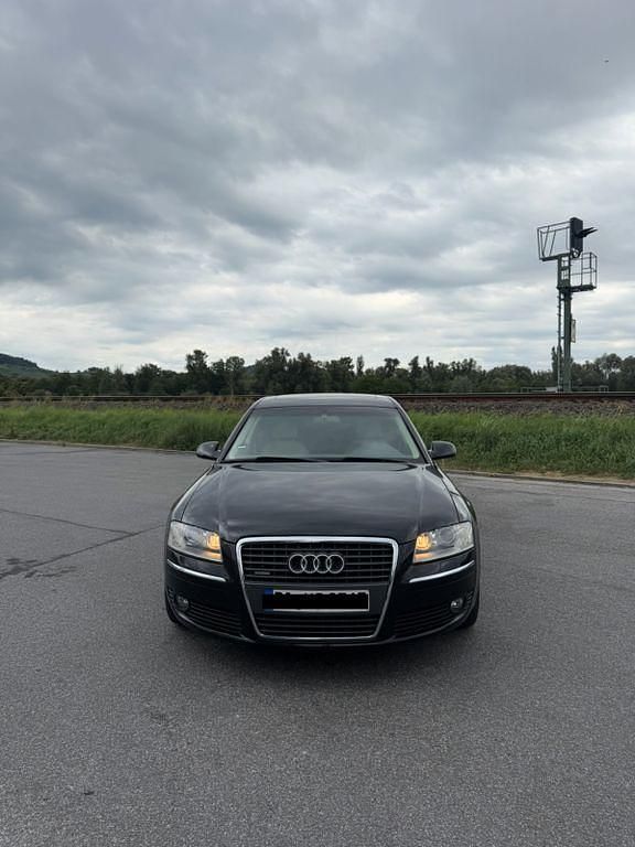 Schwarz Gebraucht 2006 Audi A8 Ambiente Limousine | 11.800 € - Bild 1/4