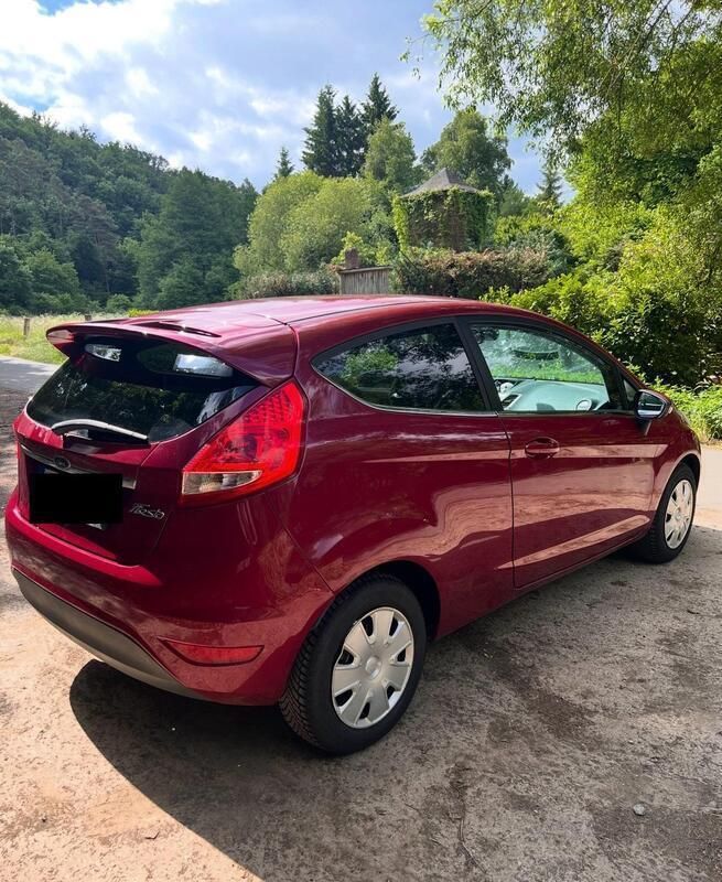 Violet Gebraucht 2009 Ford Fiesta Titanium Kleinwagen | 2.200 € (Guter Preis) - Bild 1/4