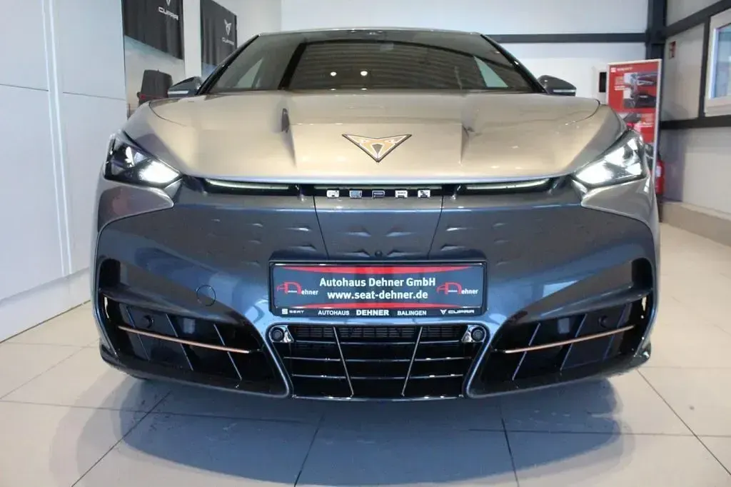 Neu Cupra Tavascan VZ 250 kW (340 PS) 2026 Gelb SUV