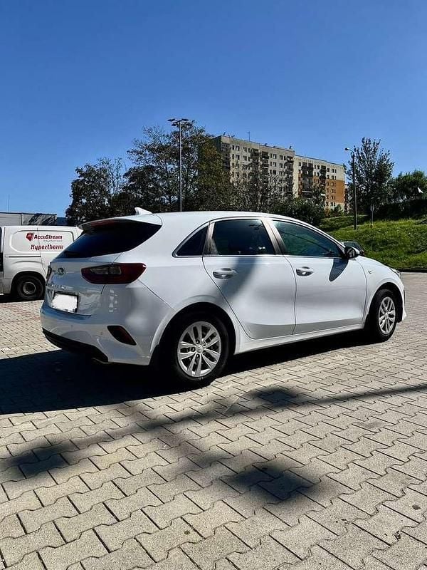 Gebraucht Kia Ceed 99 PS (72 kW) 2019 Weiß Kleinwagen