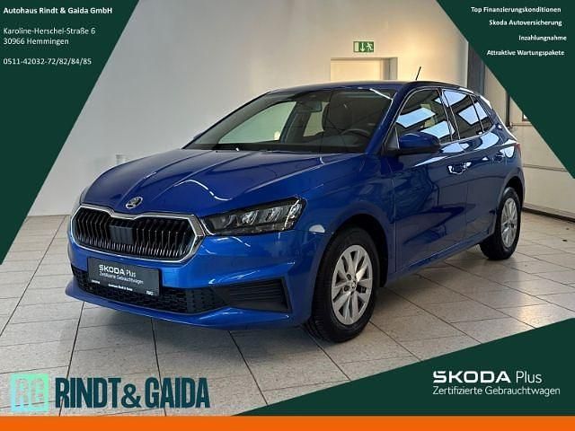Blau Gebraucht 2021 Skoda Fabia Ambition Limousine | 13.699 € (Guter Preis) - Bild 1/4