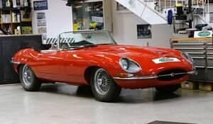 Rot Gebraucht 1963 Jaguar E-Type Cabrio | 99.950 € - Bild 1/4