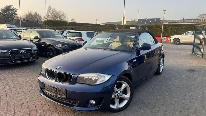 Gebraucht BMW 118 Cabriolet 143 PS (105 kW) 2011 Tiefseeblau metallic Cabrio
