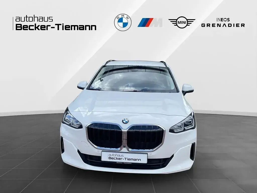 Occasion BMW 220 Active Tourer Efficient Dynamics 156 ch (114 kW) 2025 Blanc Monospace