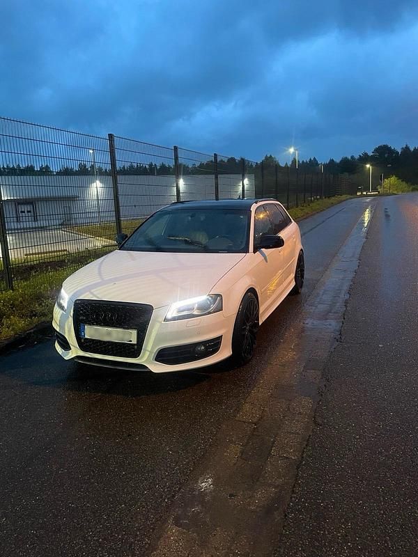 Weiß Gebraucht 2010 Audi S3 Limousine | 12.400 € (Fairer Preis) - Bild 1/4