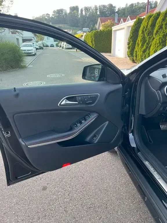 Gebraucht Mercedes GLA250 AMG line 211 PS (155 kW) 2015 Schwarz SUV