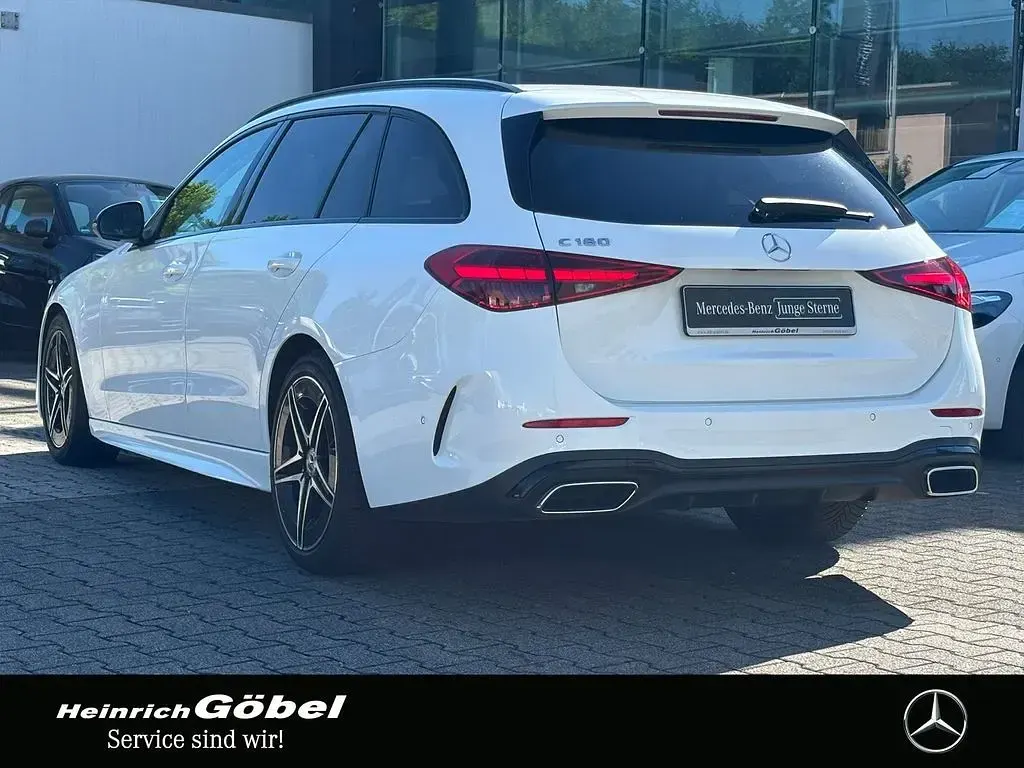 Gebraucht Mercedes C180 AMG 170 PS (125 kW) 2023 Weiß Limousine