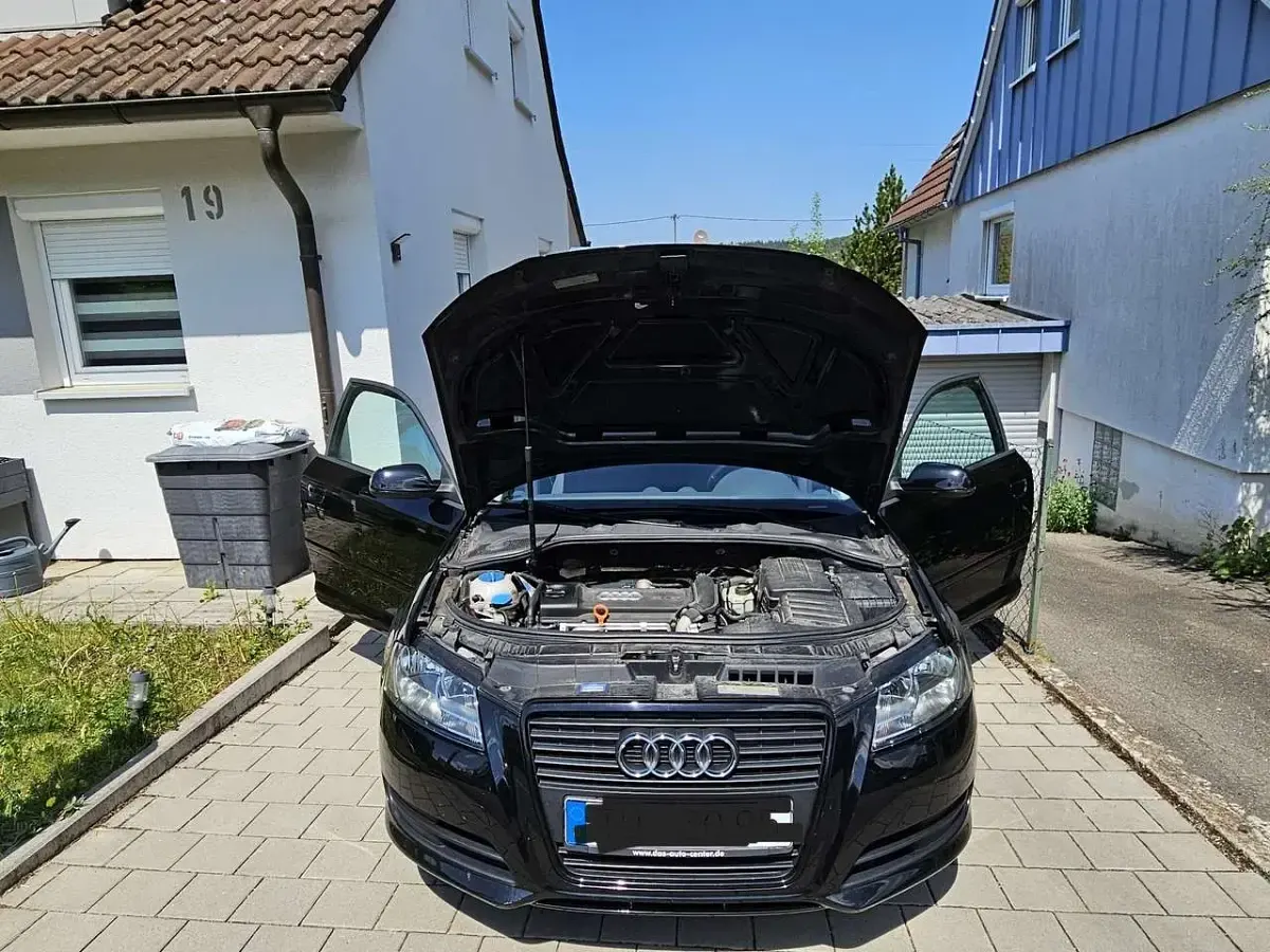 Gebraucht Audi A3 Ambiente 125 PS (91 kW) 2015 Schwarz Kleinwagen
