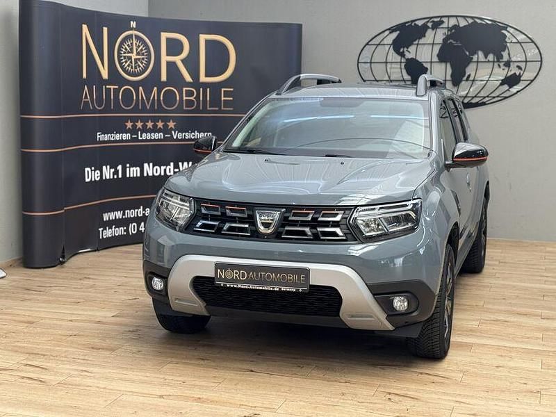 Grau Gebraucht 2022 Dacia Duster SUV | 14.890 € - Bild 1/3