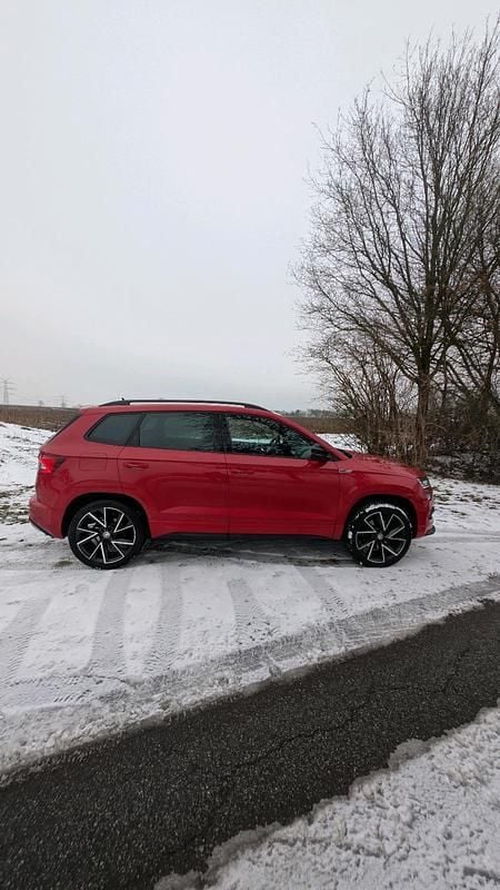 Gebraucht Skoda Karoq SportLine 150 PS (110 kW) 2021 Rot SUV