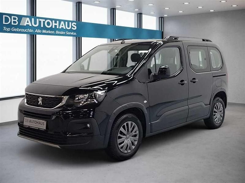 Schwarz Gebraucht 2023 Peugeot Rifter Allure Van / Kleinbus | 16.930 € (Guter Preis) - Bild 1/4
