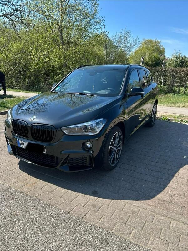 Schwarz Gebraucht 2016 BMW X1 M Sport SUV | 21.900 € (Fairer Preis) - Bild 1/4