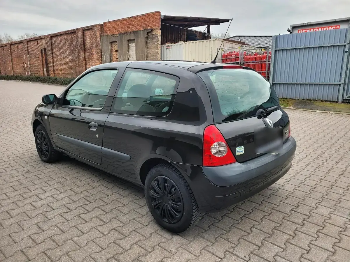 Gebraucht Renault Clio II 75 PS (55 kW) 2005 Schwarz Kleinwagen