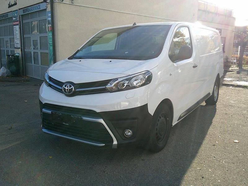 Gebraucht Toyota Proace 144 PS (105 kW) 2022 Weiß Van / Kleinbus