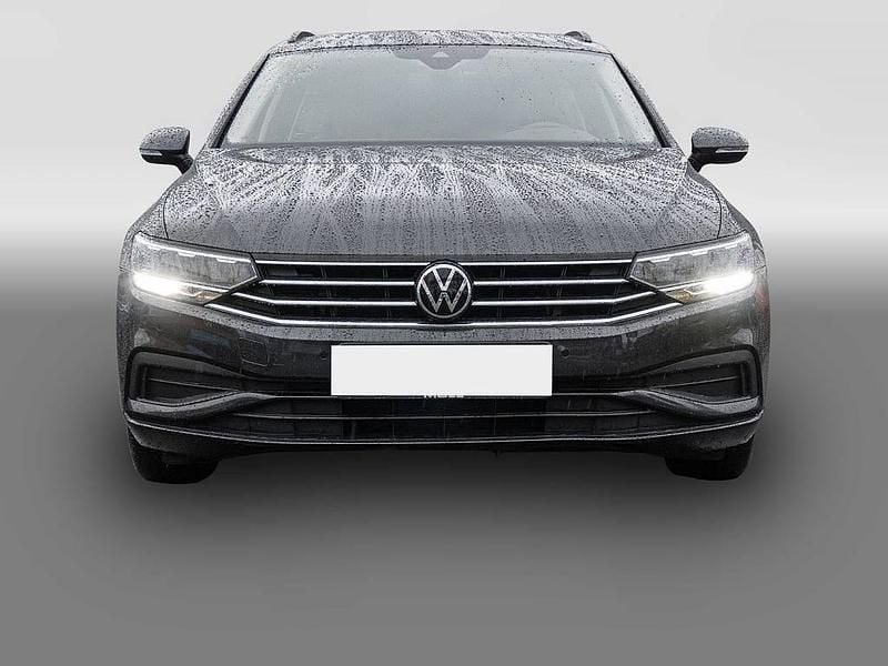 Gebraucht VW Passat Conceptline 150 PS (110 kW) 2023 Grau Kombi