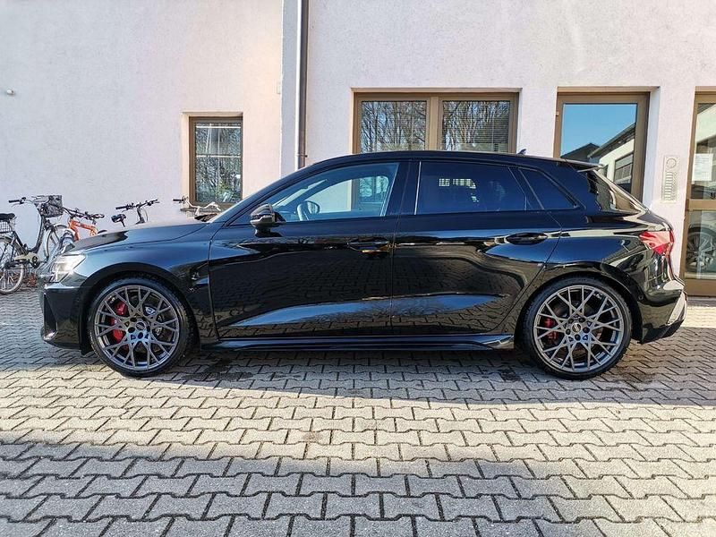 Gebraucht Audi RS3 Sport 400 PS (294 kW) 2025 Mythosschwarz metallic Limousine