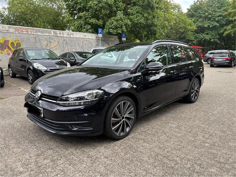 Schwarz Gebraucht 2017 VW Golf VII Kombi | 7.000 € (Superpreis) - Bild 1/4