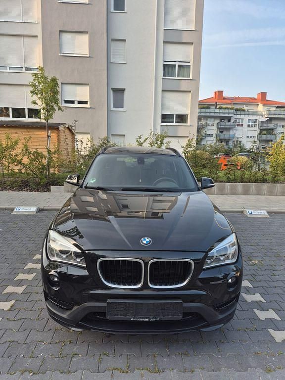Schwarz Gebraucht 2014 BMW X1 Sport Line SUV | 11.800 € (Guter Preis) - Bild 1/4