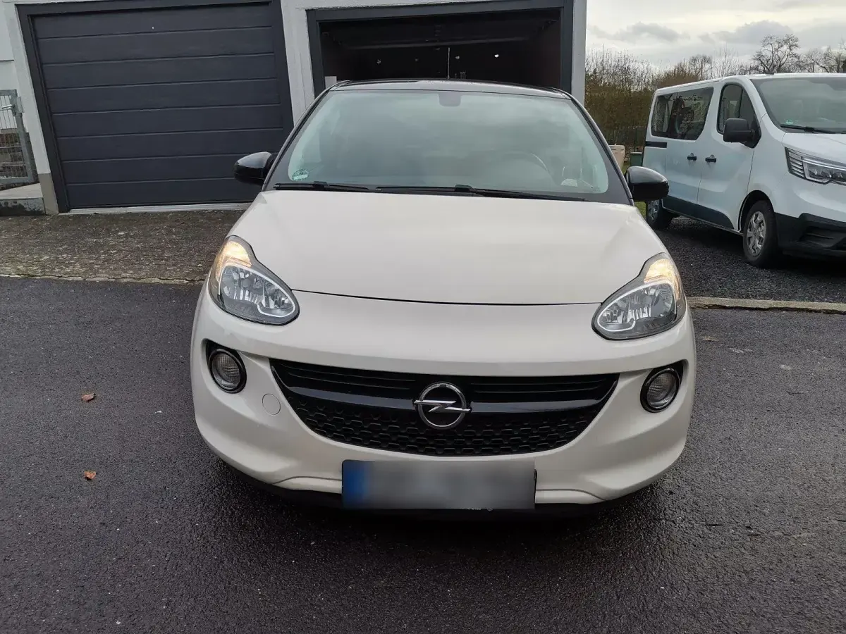Gebraucht Opel Adam 69 PS (50 kW) 2015 Weiß Kleinwagen