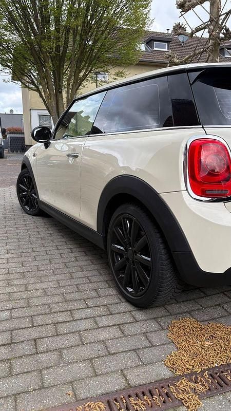 Usado Mini ONE 102 HP (75 kW) 2019 Bege Citadino