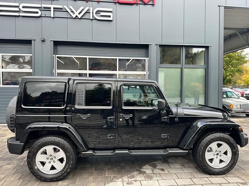 Gebraucht Jeep Wrangler Unlimited Sahara 200 PS (147 kW) 2013 Schwarz SUV