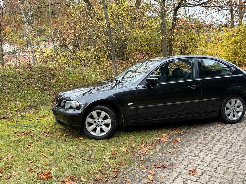Gebraucht BMW 316 116 PS (85 kW) 2004 Schwarz Limousine
