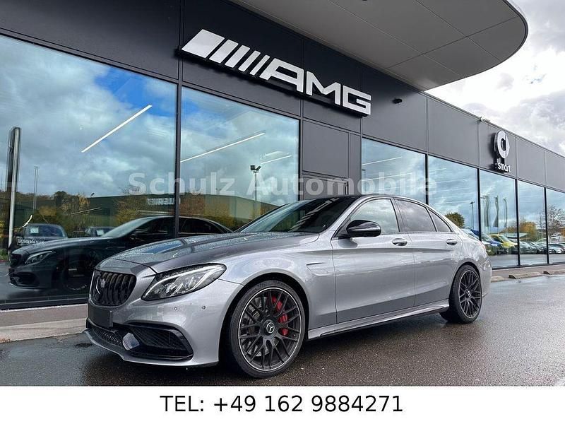 Grau Gebraucht 2015 Mercedes C63S AMG AMG Limousine | 39.990 € (Guter Preis) - Bild 1/4