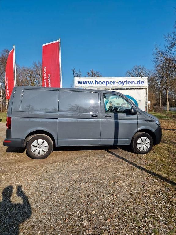 Gebraucht VW T6.1 150 PS (110 kW) 2022 Grau Van
